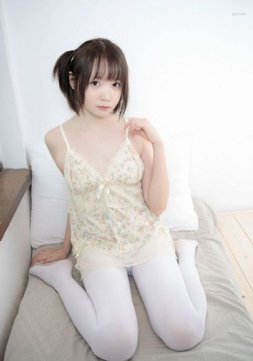 欧美小孩踢足球图片_超清免费在线播放
